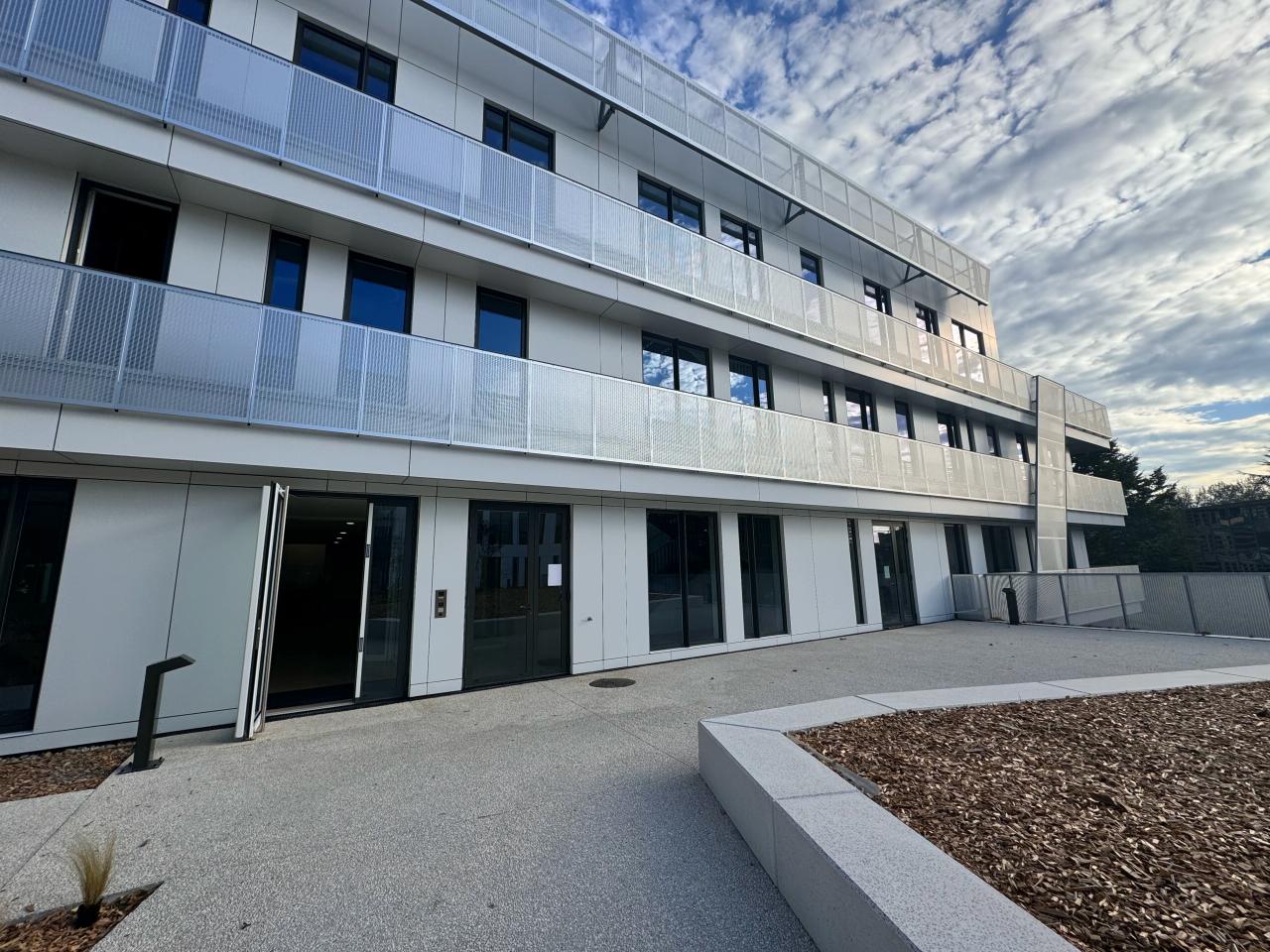 Bureau Limonest 1182m² Vente bureau Limonest Rhône OVBUR2309019 0
